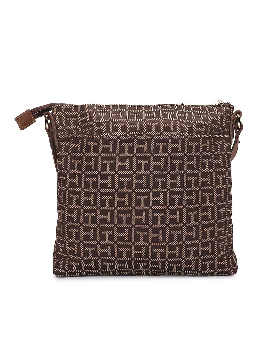 Tommy Hilfiger Womens Jaden Plus Crossbody HANDBAG, Chestnut/Tannin, One Size US